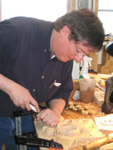 wood carving leaning technique carving technique at Calvo Wood Carving