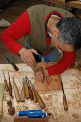 david calvo demonstrating carving in one of his classes David Calvo teaches wood carving